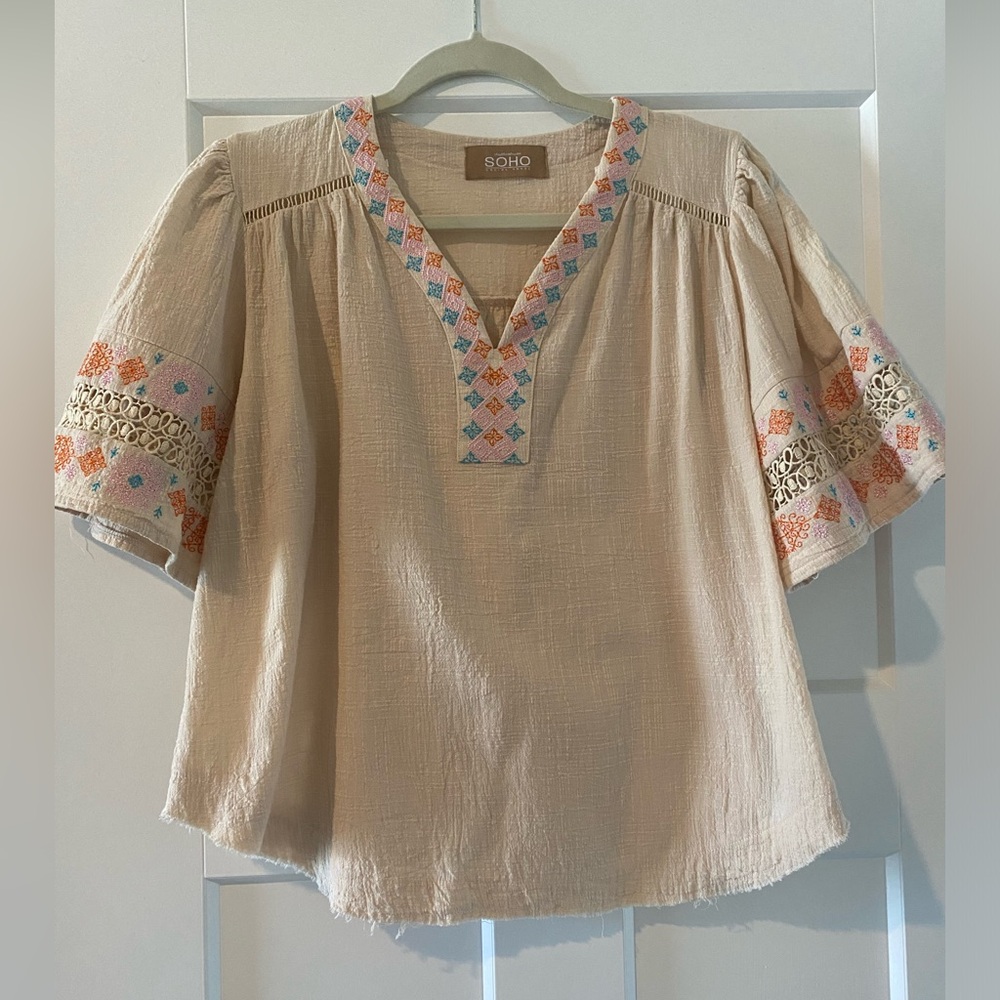 Embroidered Cream Top with Colorful Accents Social House Size Med